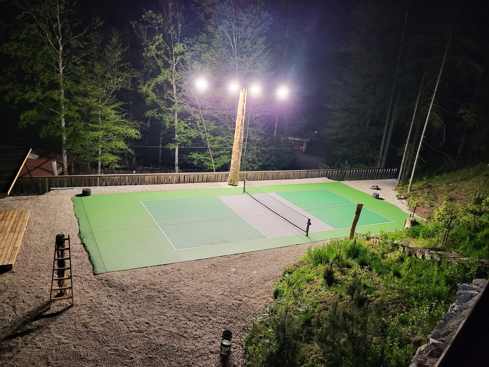 Outdoor pickleball court at Resort Knez.